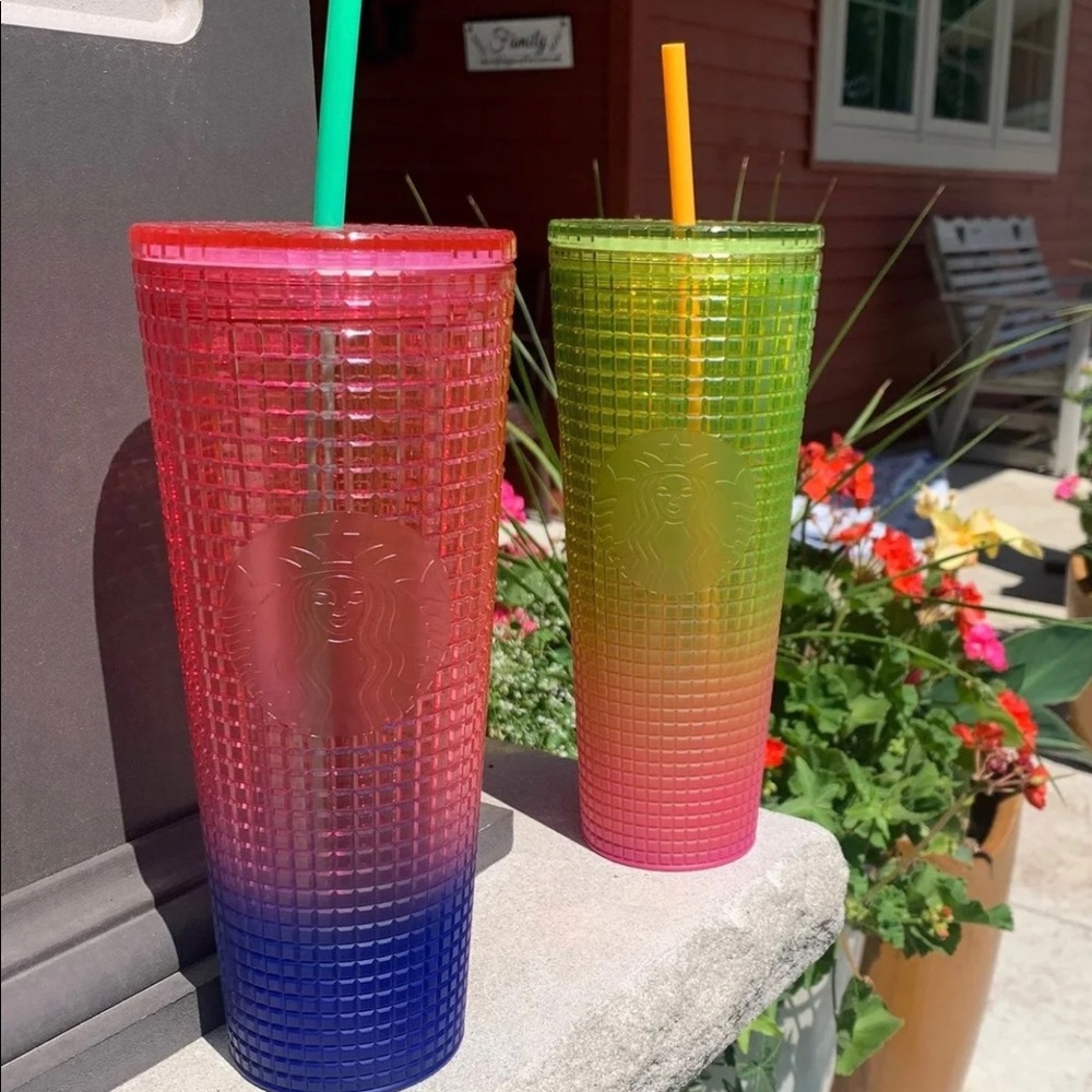 2- Grid ombré Starbucks tumblers